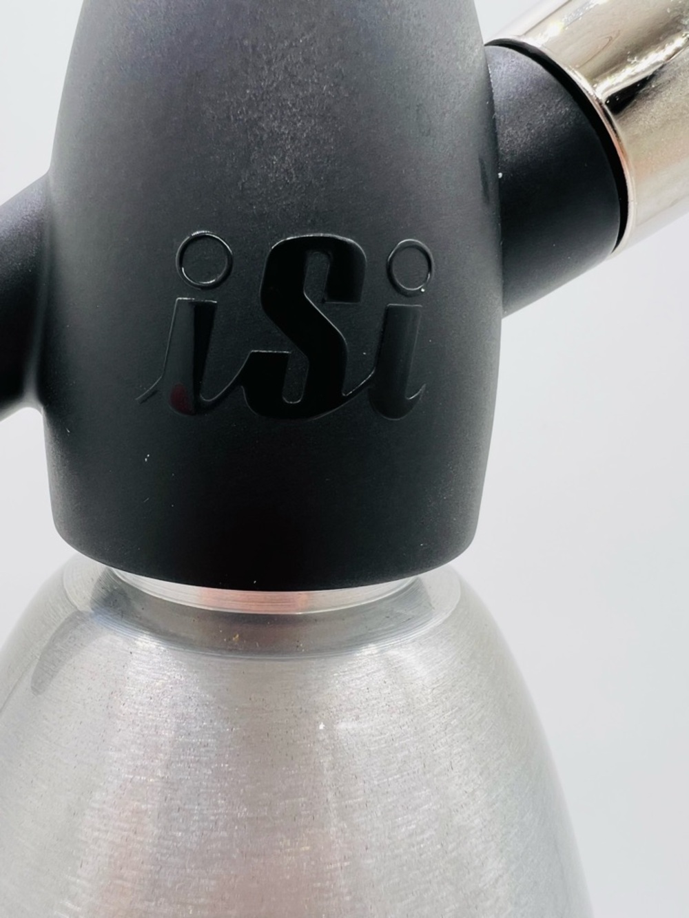 iSi Soda Siphon 1 Liter Brushed Nickel with Black Top - Picture 2 of 15